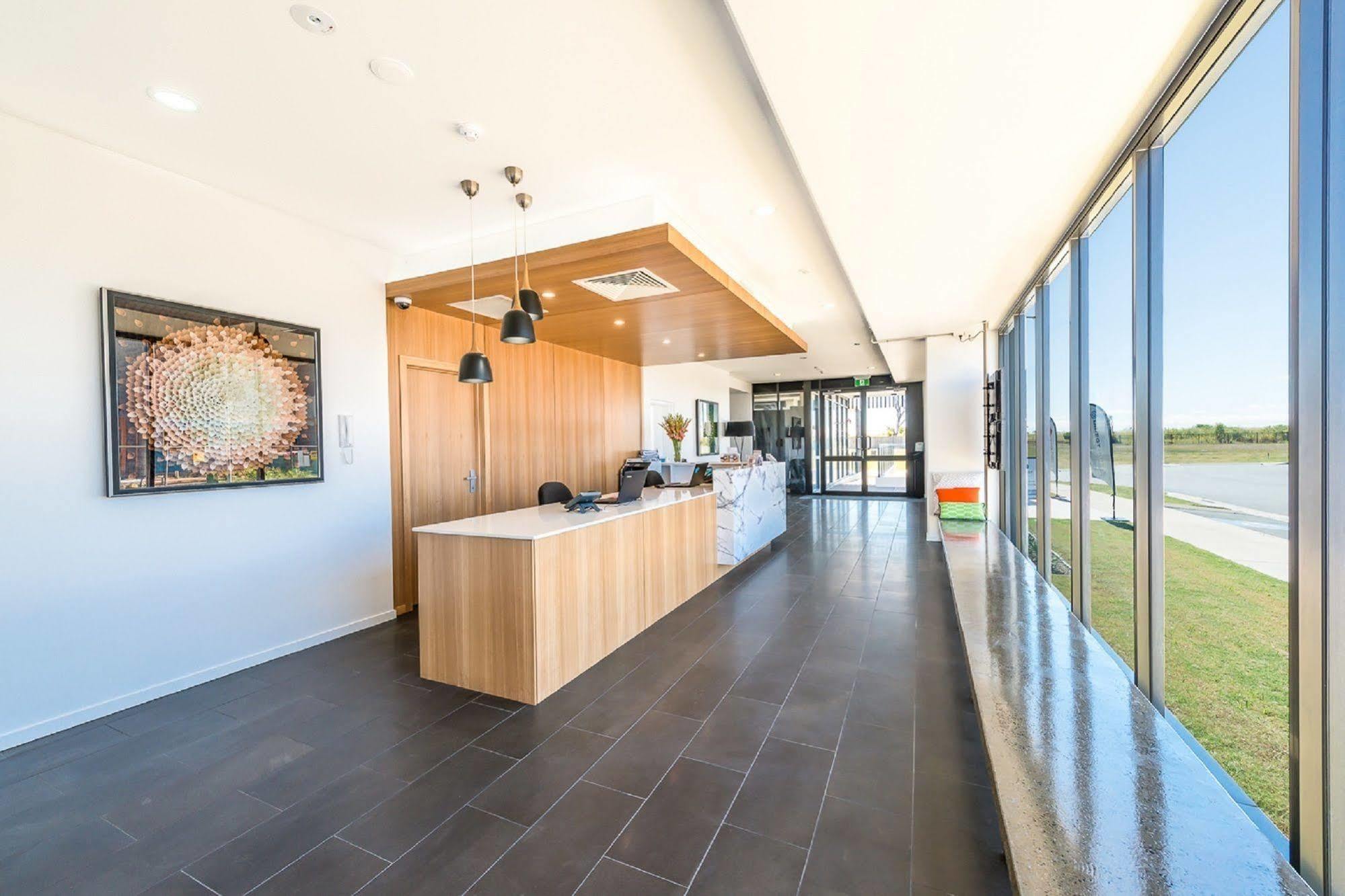 Pacific Sands Apartments Маккай Экстерьер фото